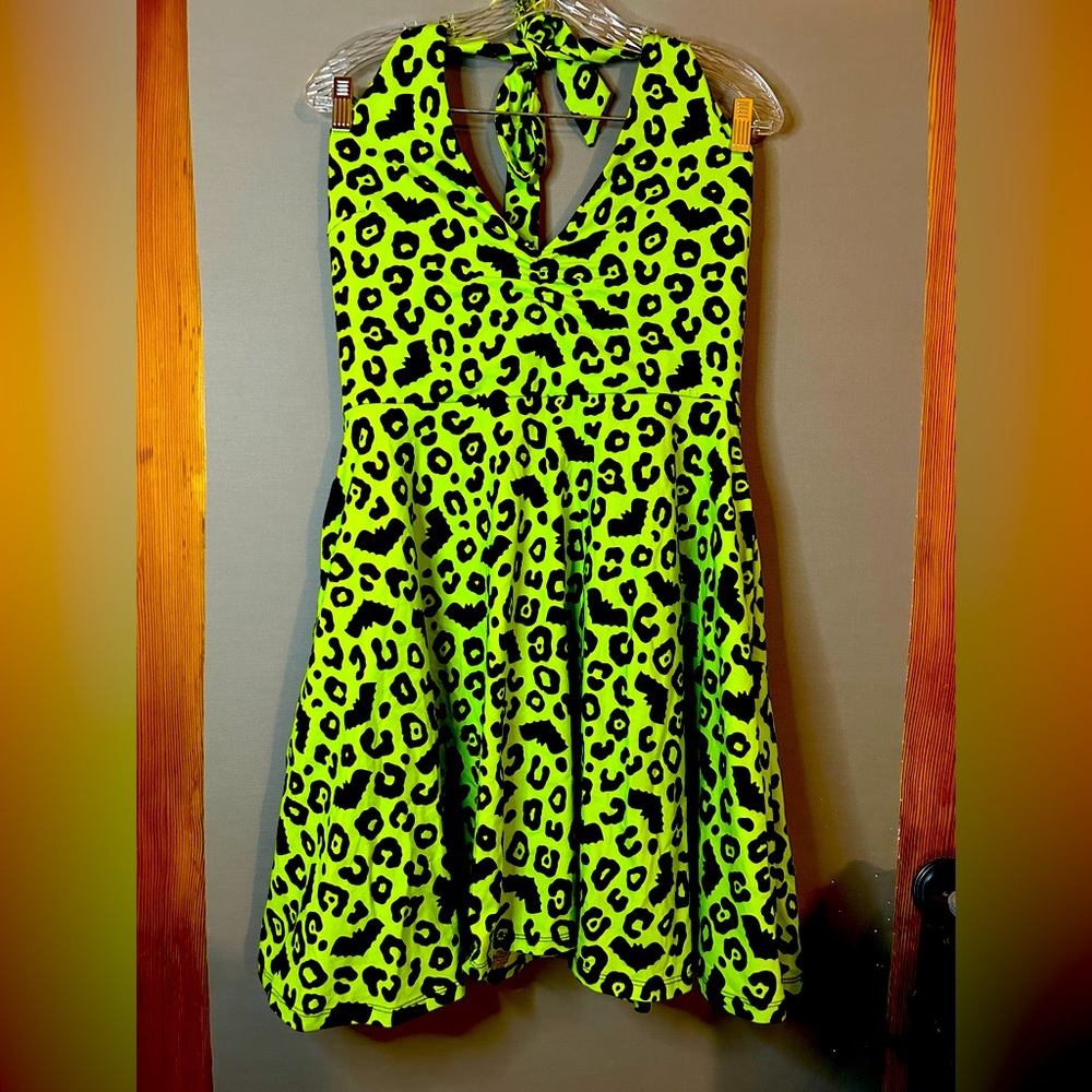 Sourpuss Halter w Pockets Goth Leopard & Bats Print fit and flare mini dress M